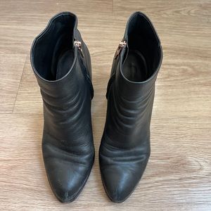 Alexander Wang Gabi ankle Booties with rose gold hardware in size eu 39